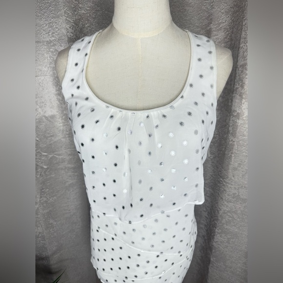 NWT WHBM Retro Foil Dot Woven Tier Shell Sleeveless Blouse in White/Silver Sz XS - Picture 3 of 9